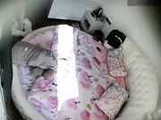 36E美乳大胸美女和聊了很久的网友酒店第一次偷情,有点害羞不配合被男的强行拉掉裤子干,美女累瘫了又拉起来操!