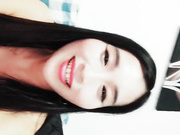 【全網首發】【直播雙飛】年度最讓人羨慕的粉絲刷了一個皇冠就成功約炮良哥的炮友和她的淫騷閨蜜玩雙飛 良哥在旁邊解說 國語高清