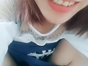 美女厕所摸逼.mp4