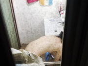 偷看楼上年轻美女洗澡