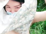 爆乳美少妇勾搭田里除草大爷田里老汉腰杆子就是硬干到求饶