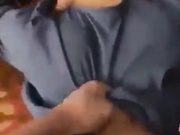 【精品推薦】成人版抖音3p騷母狗，母狗叫的很爽……刺激的主人和朋友都很爽，用大雞吧滿足母狗所有的洞～原版高清