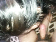 小姑娘外表清纯没想到那么骚摸几下内裤湿了