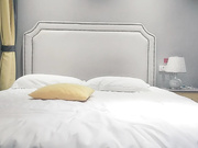 重金约18岁外围学生妹兼职极品少女胴体诱人