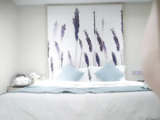 大奶少妇深喉口交69插嘴张开双腿猛操扶着屁股后入