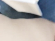 美乳网红大奶美女在客厅穿着太暴露被姐夫强上