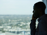 『中文字幕』黑人土豪约来个精通按摩的美女