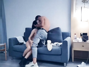 全国探花约包臀裙性感妹子口交舔弄上位骑坐